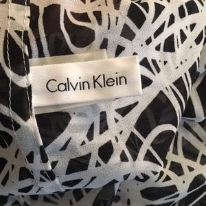 black and white patterned scarf